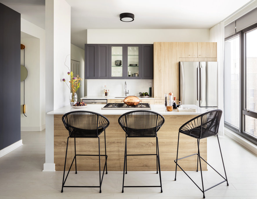 1035 W Van Buren Apartment Kitchen